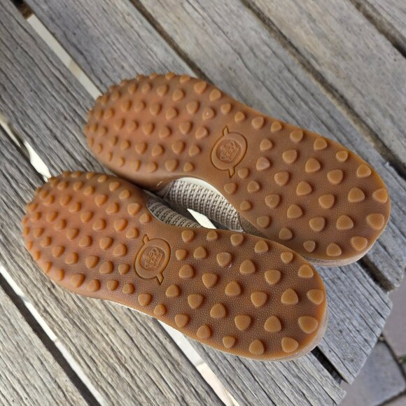 Womens Sz 6.5 Born "Aire" Lightweight Tan Suede & Knit Slip-on Sneakers NWOT - Picture 6 of 10